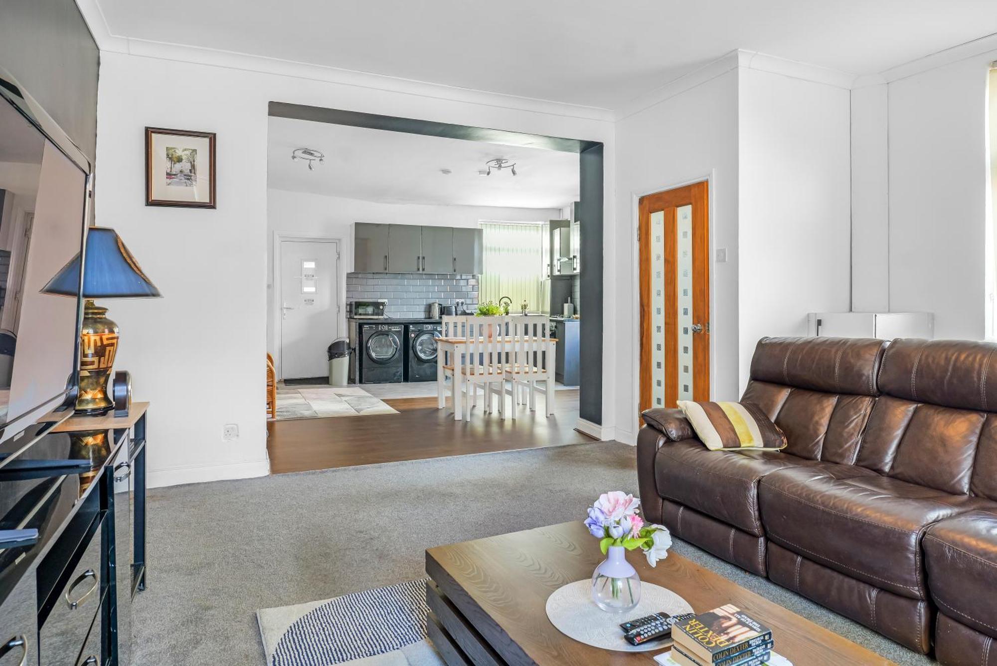 Rochdale 3 Bedroom House 2 Bath With Free Parking Sleeps 7 Dış mekan fotoğraf