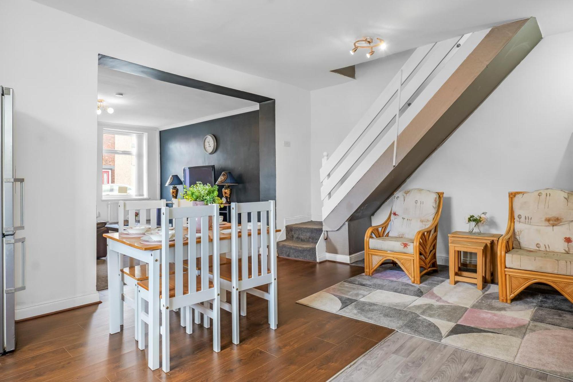 Rochdale 3 Bedroom House 2 Bath With Free Parking Sleeps 7 Dış mekan fotoğraf